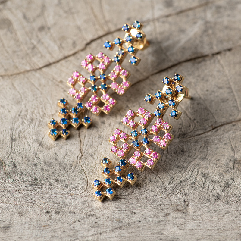 Tatreez Flower Earring with Sapphires in 18K Gold